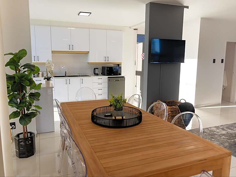 St Tropez Beachfront 101