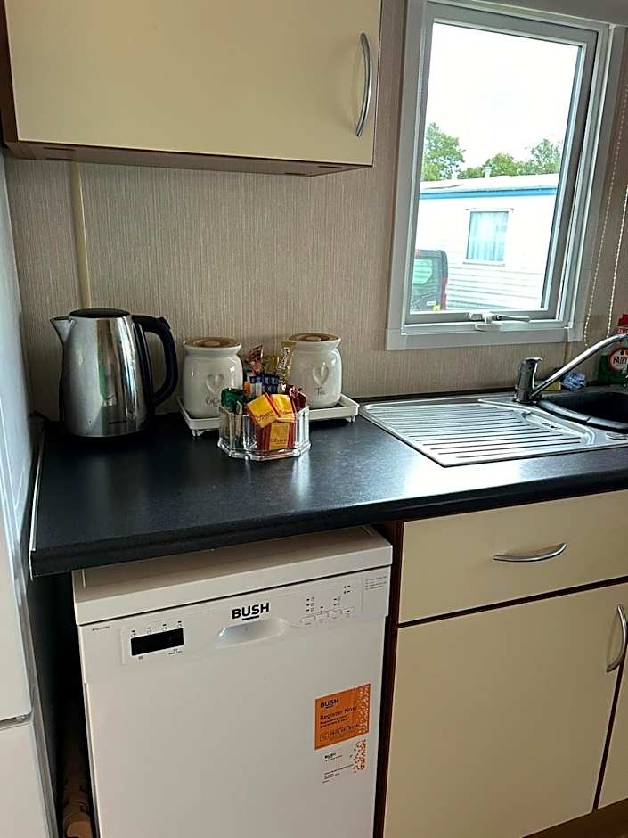 Holiday home cherry tree Burgh castle Great Yarmouth