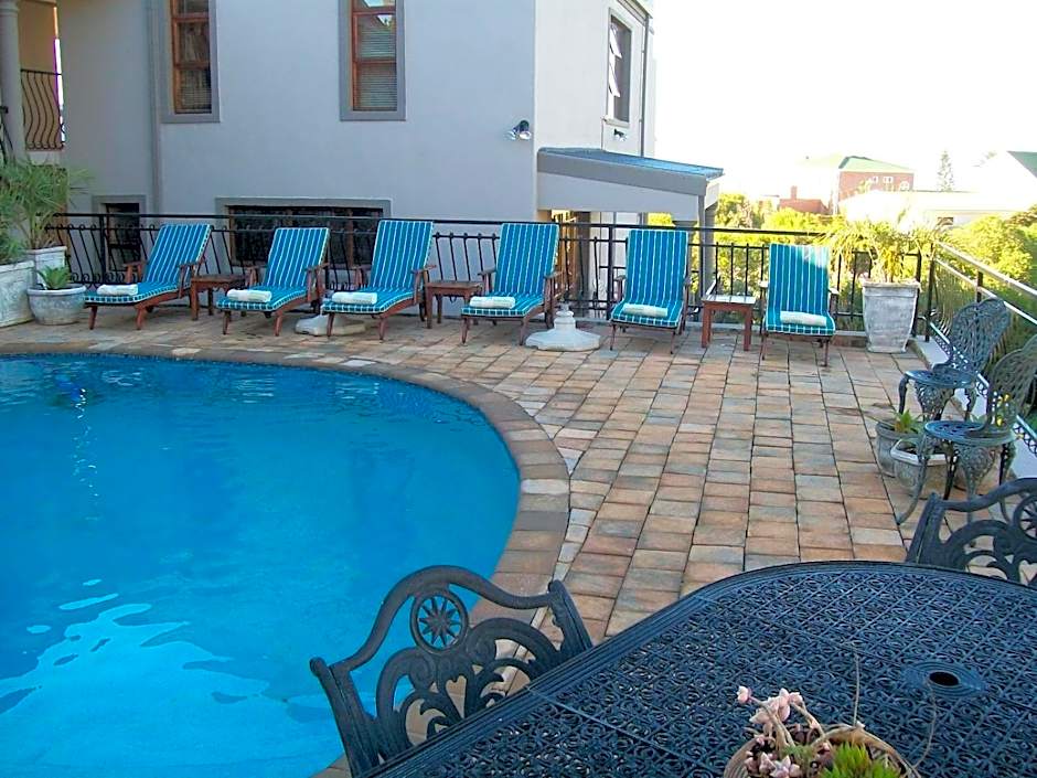 Sea Whisper Guest House & Self Catering