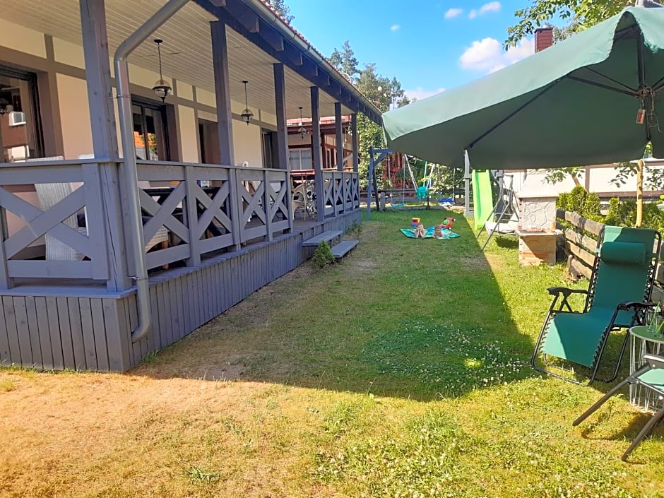 DOMEK U FLORIANA I KONRADA