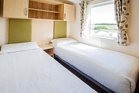 3 Bedroom Bronze Caravan