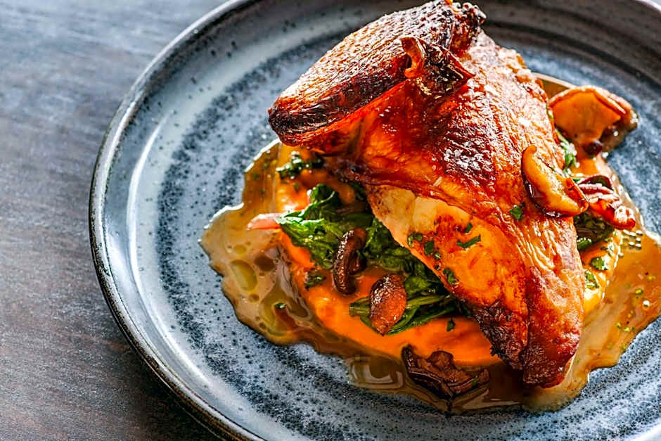 The Alexandrian Old Town Alexandria, Autograph Collection