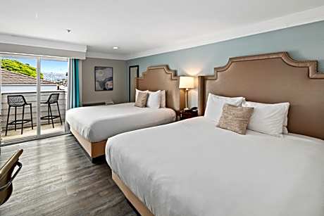 Quadruple Room with Balcony