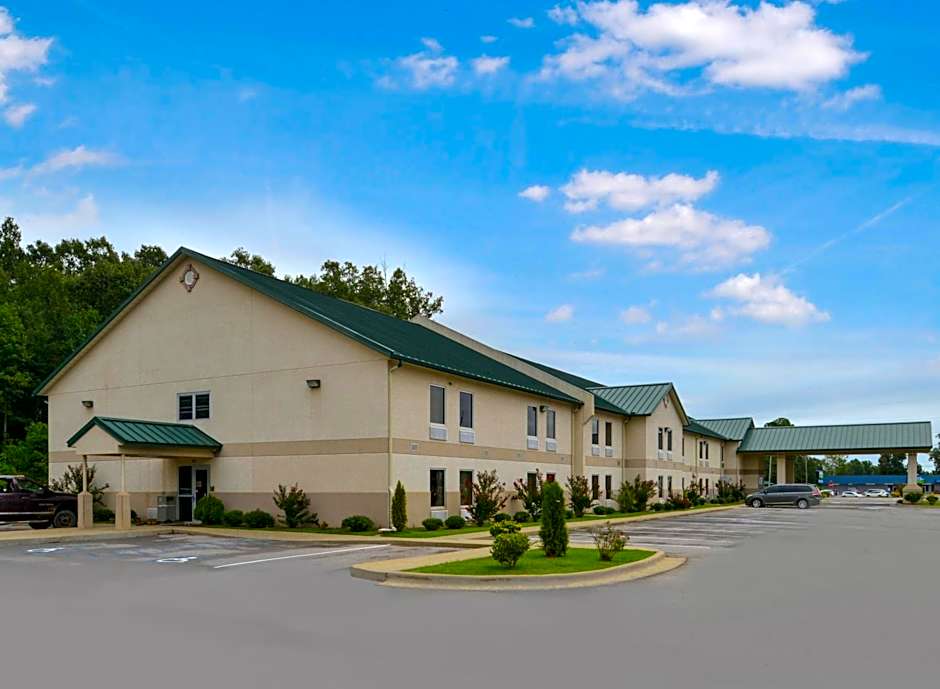 Star City Inn & Suites