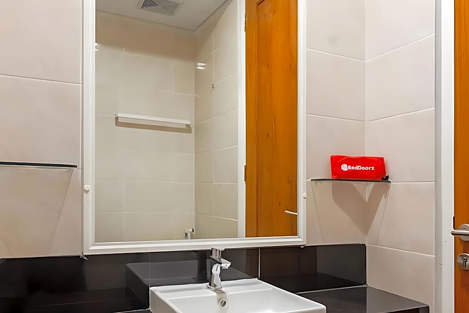 RedDoorz Syariah @ Kebraon