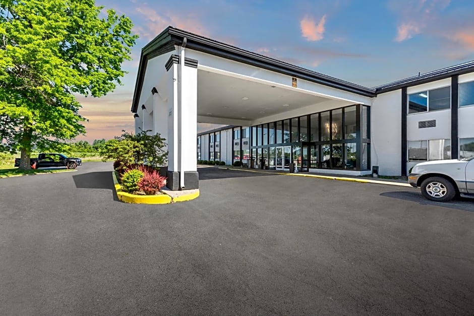 Days Inn by Wyndham Erie