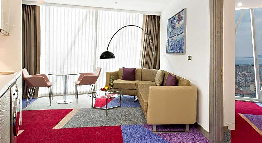 Burgu Arjaan by Rotana