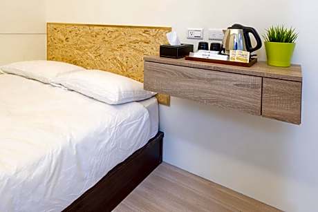 Deluxe Double Room with Shower