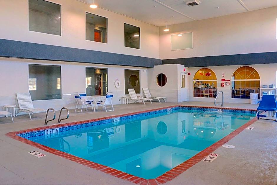 Quality Inn & Suites Roswell North
