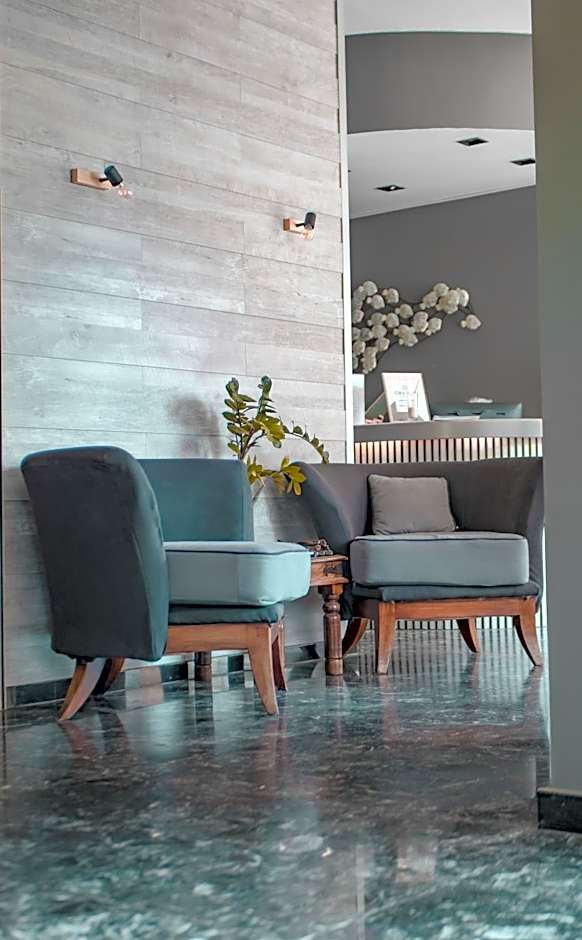 City Plus Rhodes Hotel