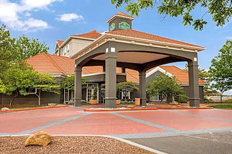 La Quinta Inn & Suites by Wyndham Albuquerque West