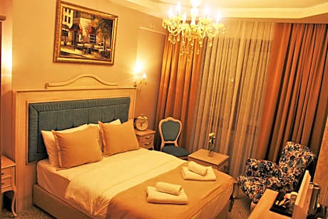 Triple Room with City View