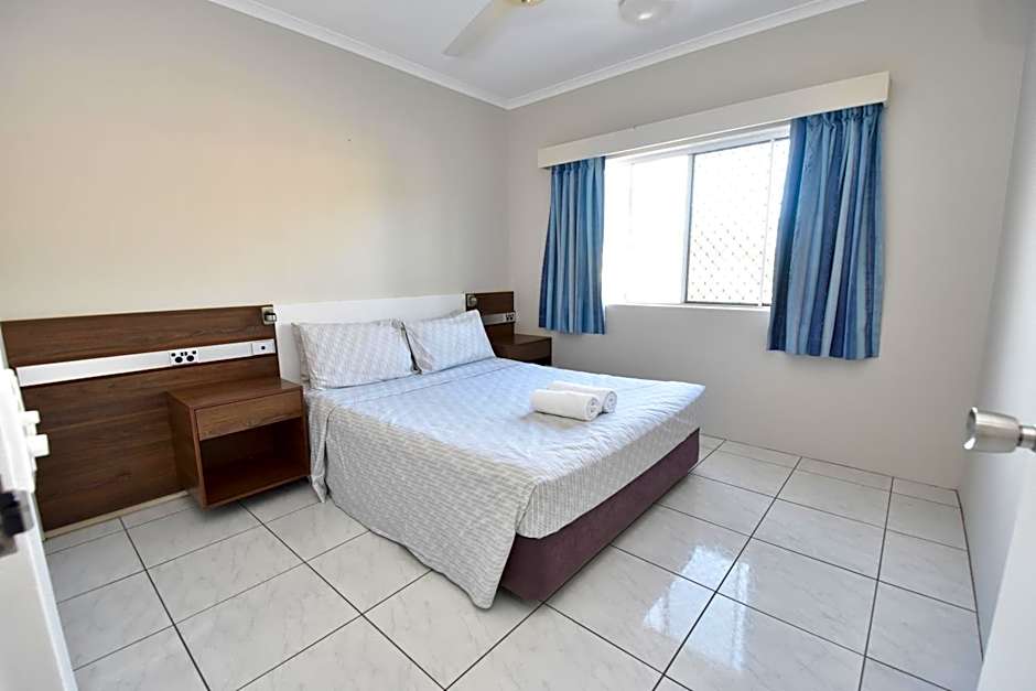Tradewinds McLeod Holiday Apartments