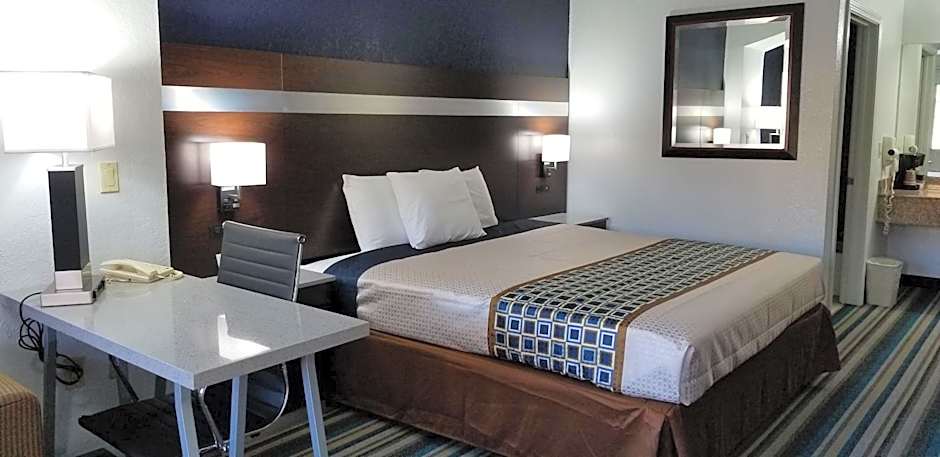 HomeBridge Inn & Suites