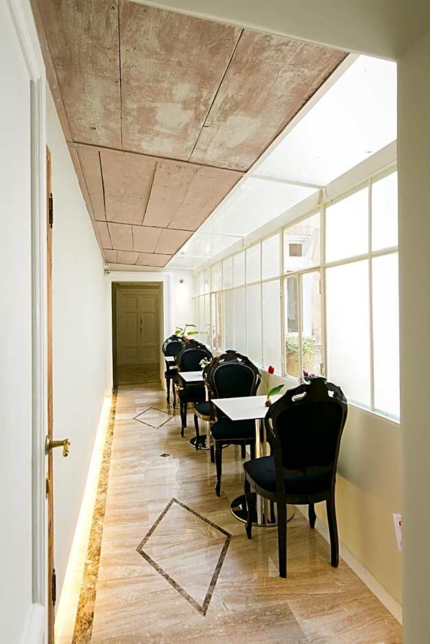 Nerva Accommodation Cavour