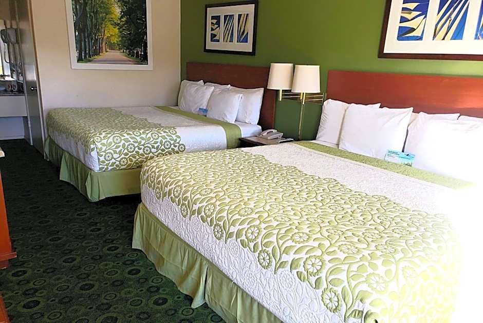 Days Inn by Wyndham Westley