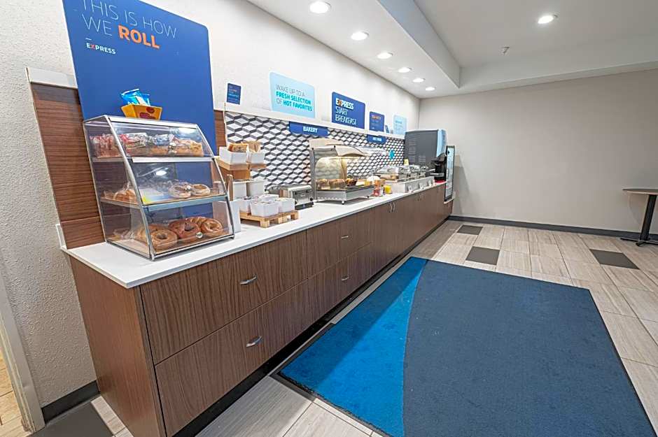 Holiday Inn Express Hotel & Suites East Lansing By IHG