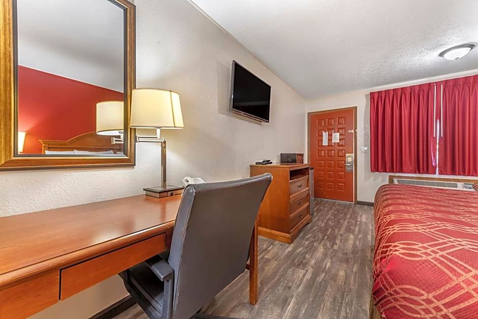 Econo Lodge Wooster