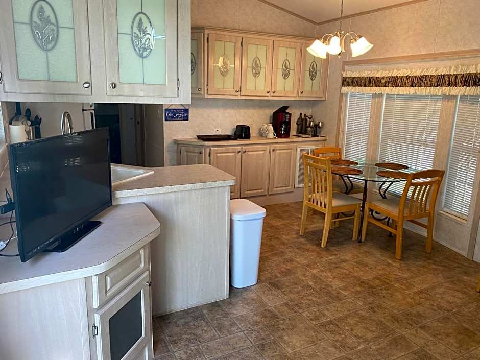 Little Lake Kerr-Maid