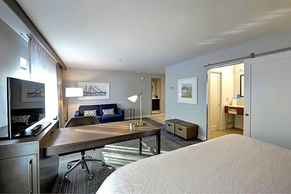 Hampton Inn - Suites by Hilton Quebec City -Saint-Romuald