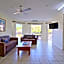 Cairns Queenslander Hotel & Apartments