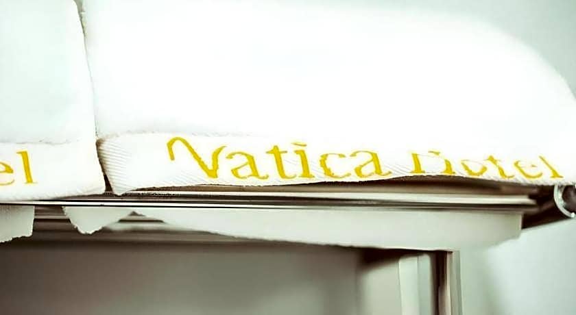 Vatica Tianjin Jinnan District AEON Shopping Plaza Hotel