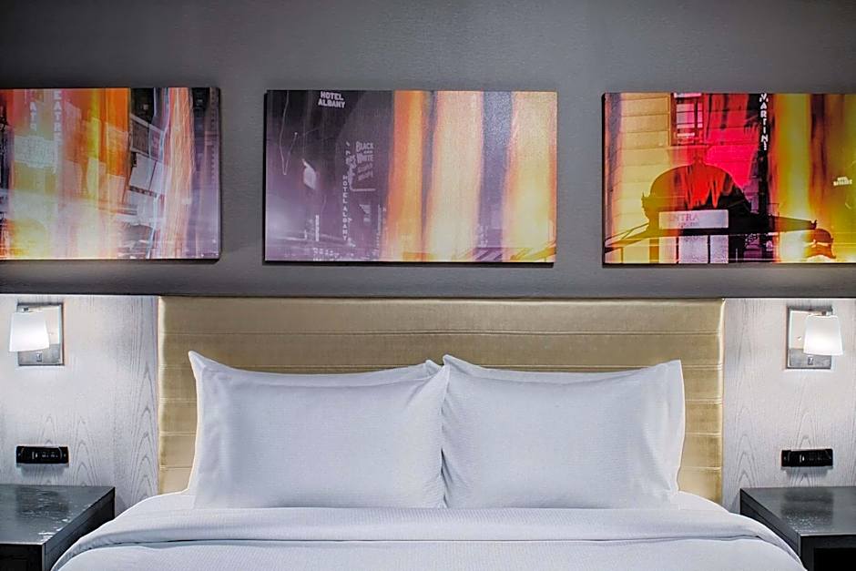 DoubleTree By Hilton New York Times Square West