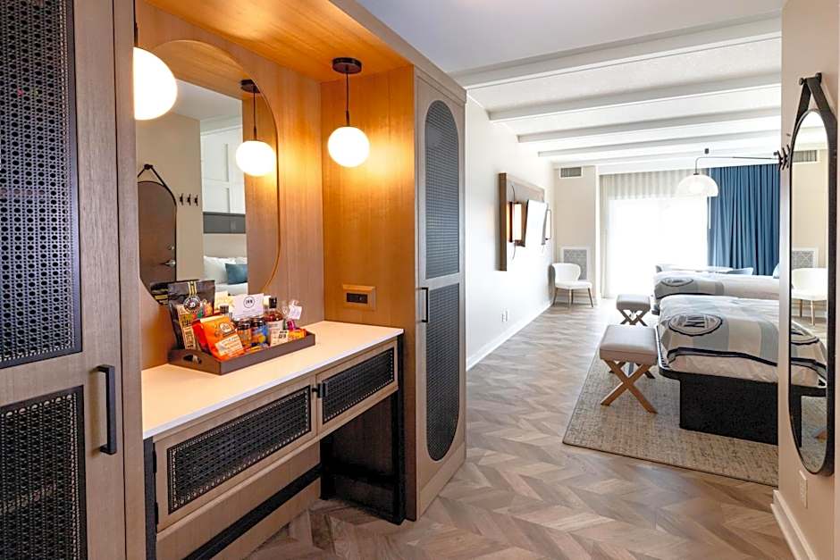 The Inn at Harbor Shores