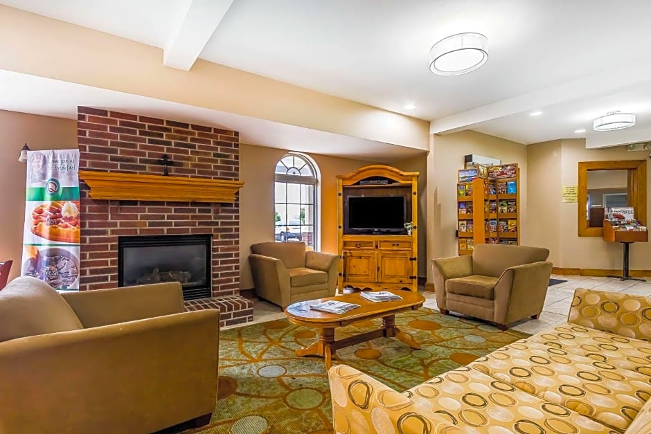 Quality Inn & Suites Chesterfield Village