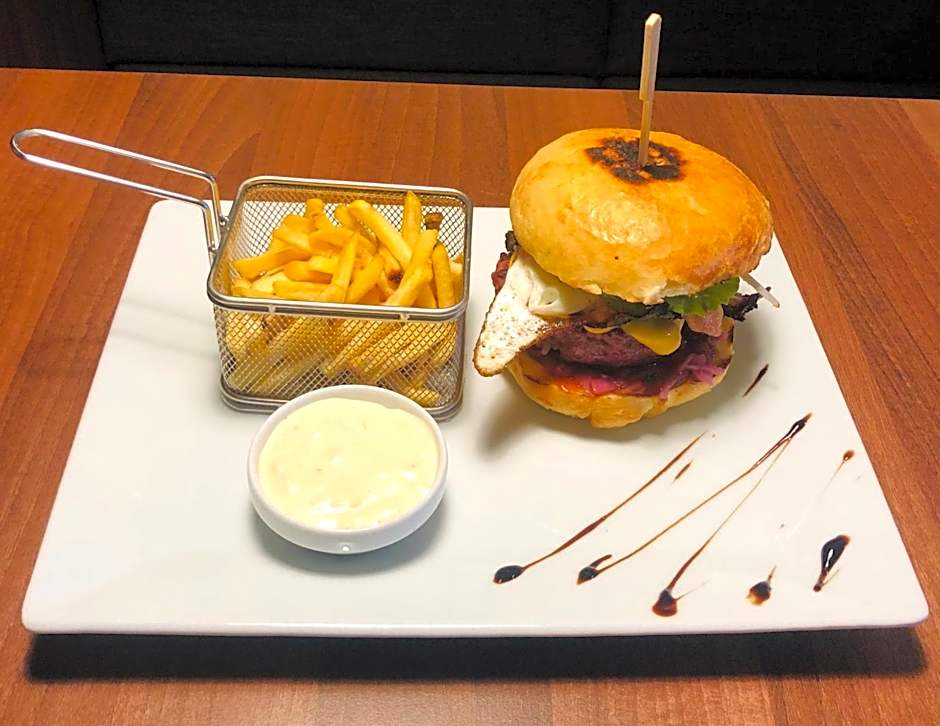 LAGUNA Hotel & Restaurant