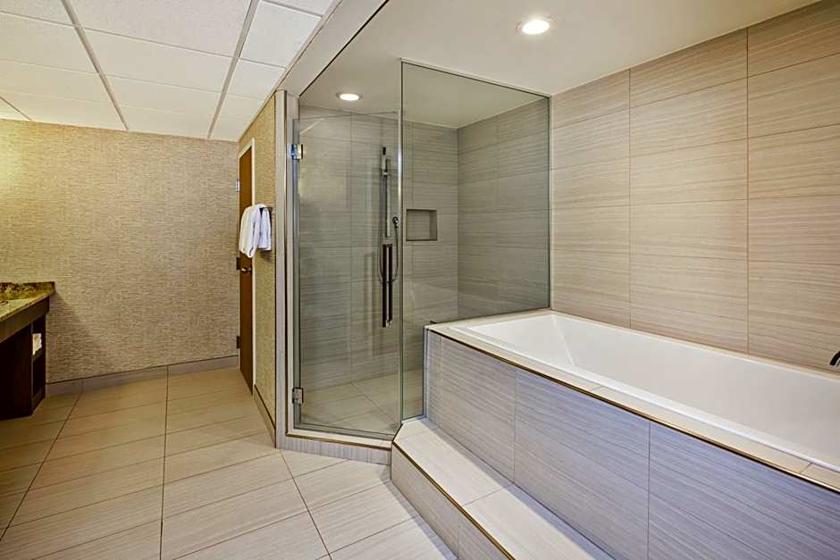 DoubleTree by Hilton Rapid City Downtown Convention Center