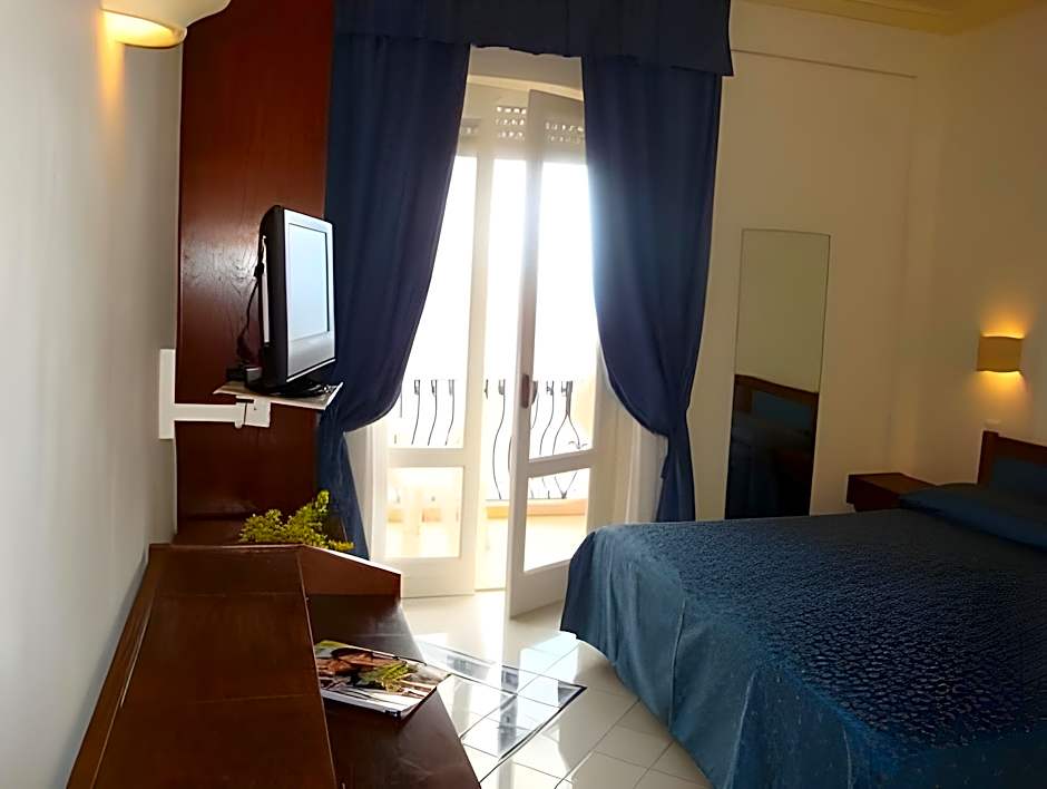 Hotel Giardino Sul Mare