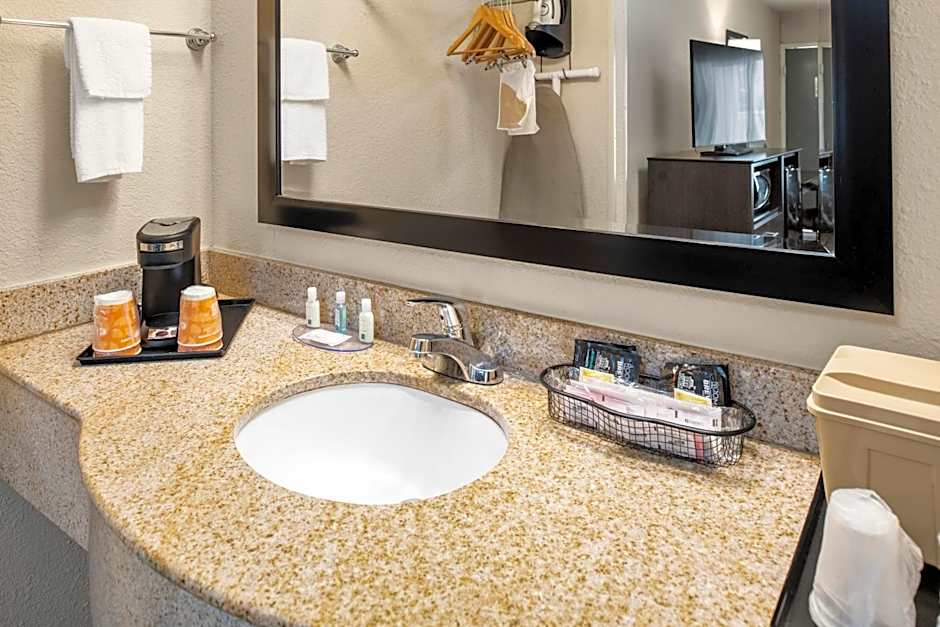 Quality Inn Kingsland