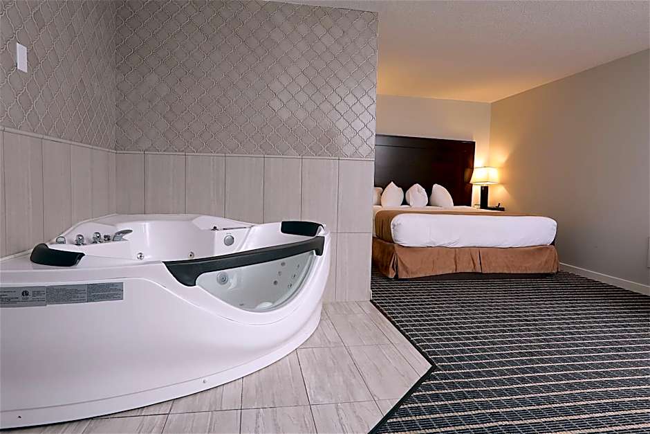 Photo 1 of 1 of 1 King Bed Suite, Hot Tub