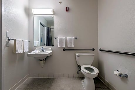 Modern Mobility Accessible Room 