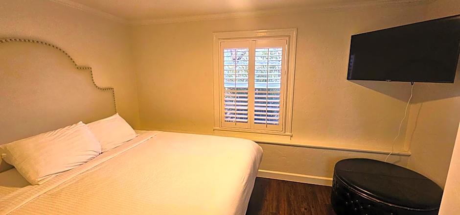 Casablanca Inn on The Beach