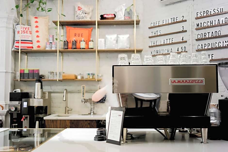 Ambrose House & Cafe