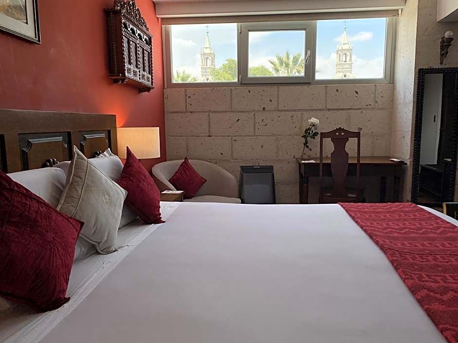 Katari Hotel at Plaza de Armas