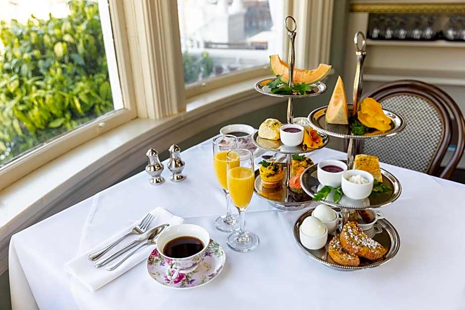 Pendray Inn and Tea House