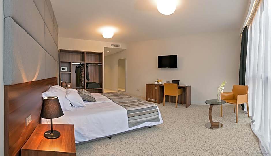 Priska Med Luxury Rooms