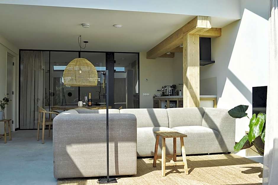 Van Heeckeren Apartments & Suites Buren