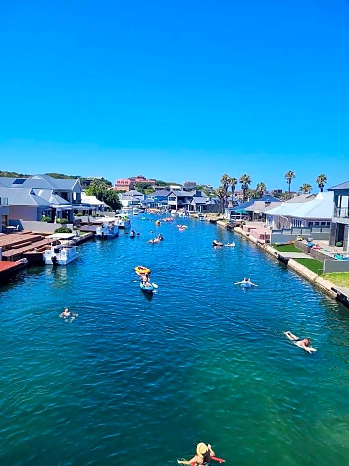 Jeffreys Bay - Life on the Canals