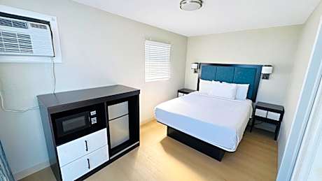 Queen Suite with Sea View