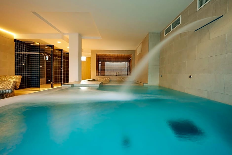Ebano Hotel Apartments & Spa
