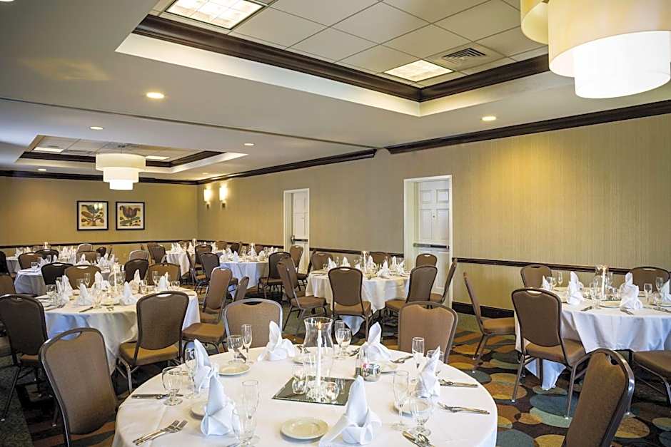 Hilton Garden Inn Hampton Coliseum Central