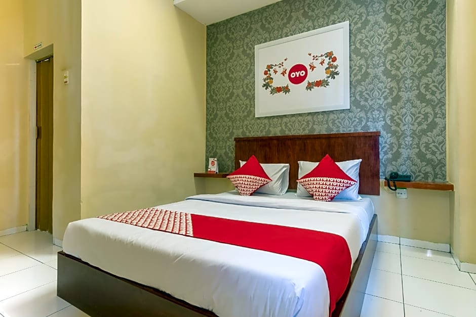 OYO 615 Residence Puri Hotel Syariah