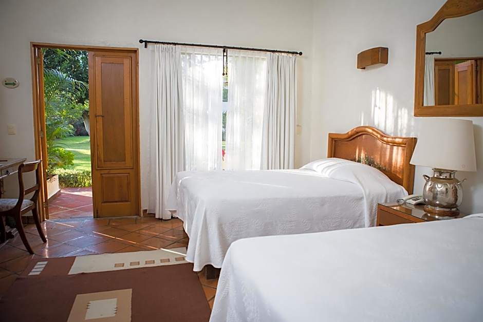 Casa Bugambilia, Un Pequeño Hotel en Tepoztlán