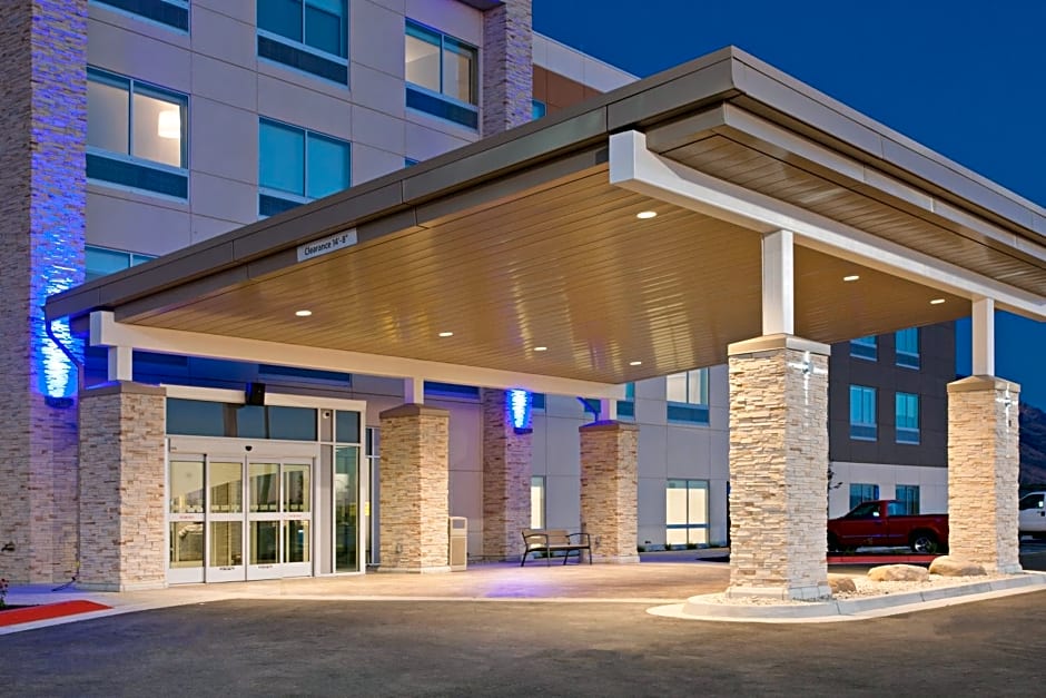 Holiday Inn Express & Suites Brigham City - North Utah