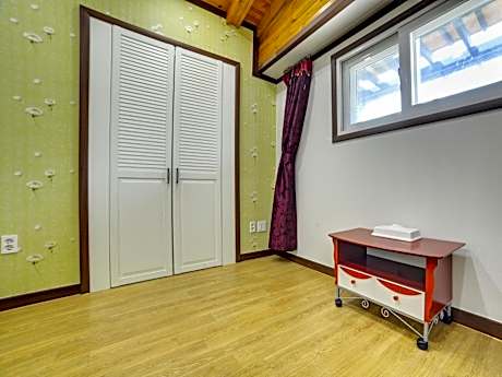 Deluxe Family Room (6 Adults)