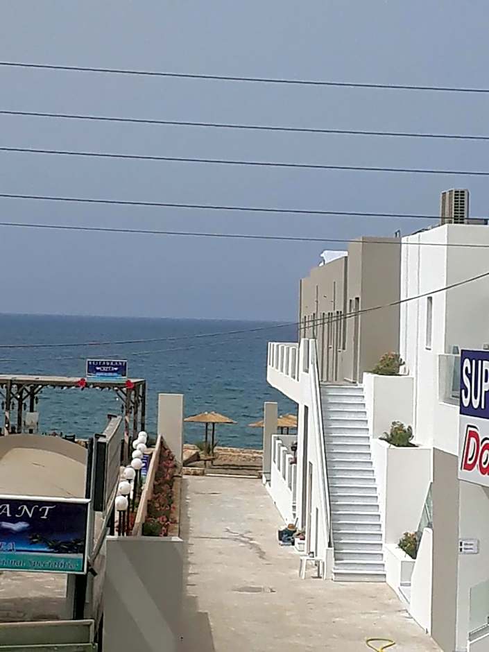 Del Mar 'Adults Only'